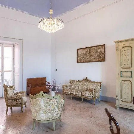 Antica Dimora Palazzo Del Corso - Apulia タヴィアーノ